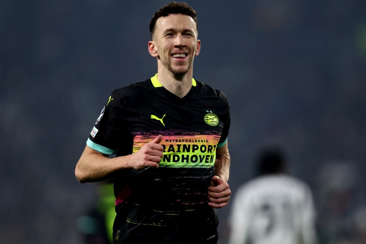 28圈-埃因霍温主帅：佩里西奇会留在球队，他和国米的传闻？这不会发生